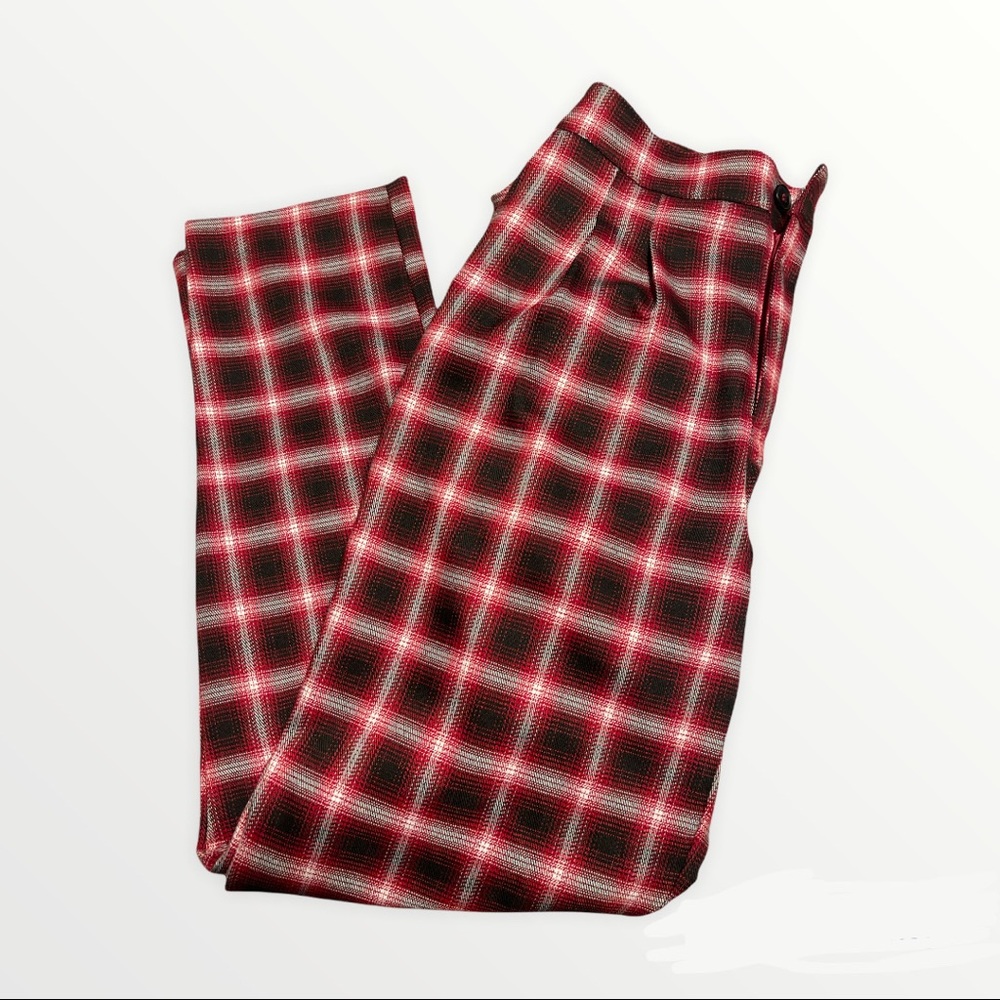 Women’s chino pants